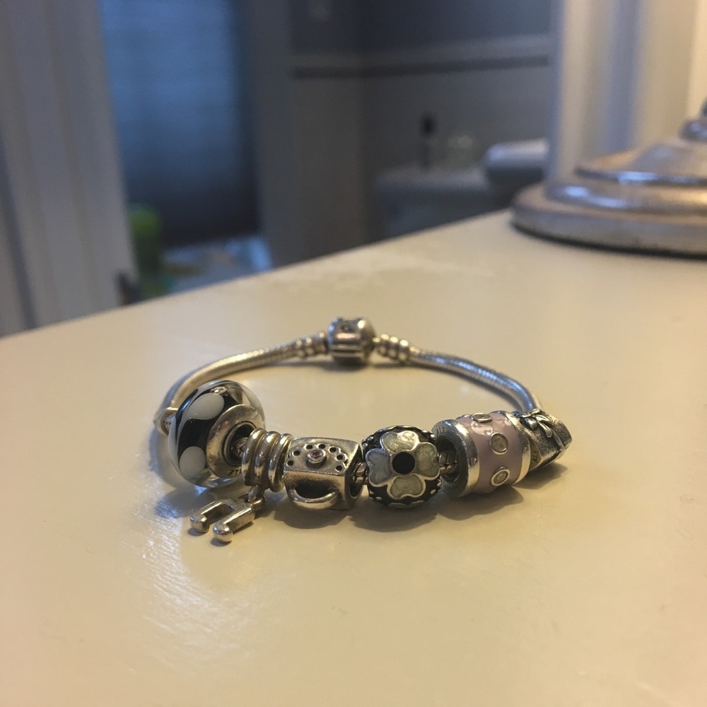 Bracelet